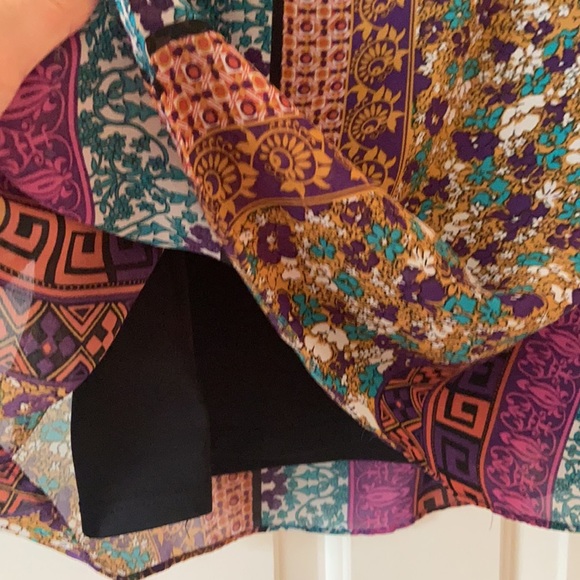 Colorful & ornate mini dress - cold shoulder - Picture 5 of 8